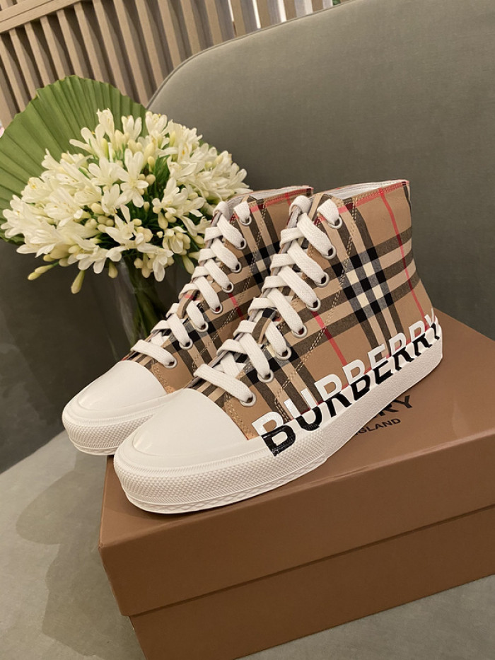 BUBERY SNEAKER