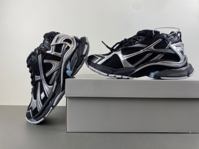 Balenciaga Runner Graffiti BCR025