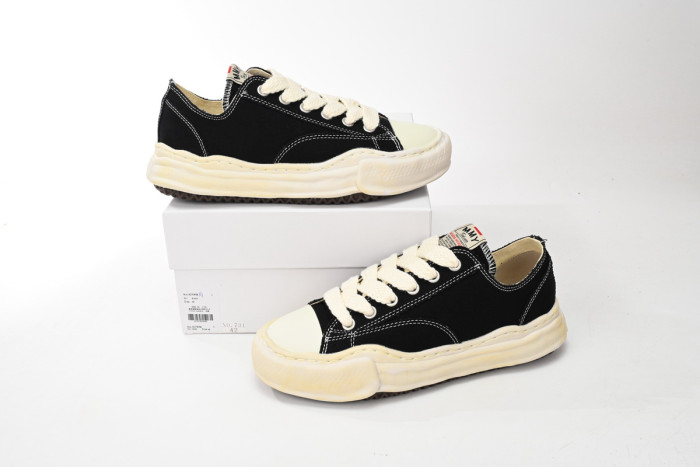 MIHARA YASUHIRO BLACK AND WHITE MY3